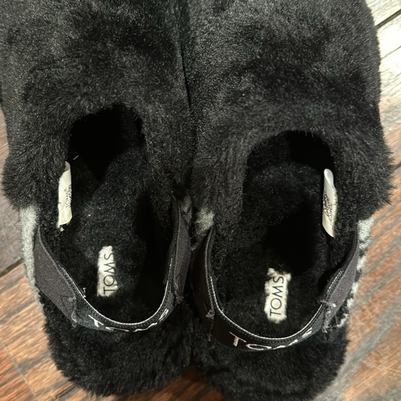 Toms Black Faux Fur‎ Sofia Elastic Strap Open Toe Slipper - Picture 4 of 7
